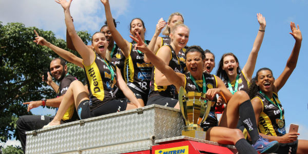 Praia vence Superliga Feminina 2017/ 2018